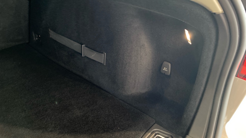 Volvo V60 INSCRIPTION, T4 FWD Drive-E, 140 kW / 190 HP