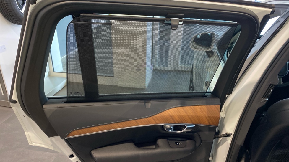Volvo XC90 INSCRIPTION, B5 AWD, 173+10 kW / 235+14 HP