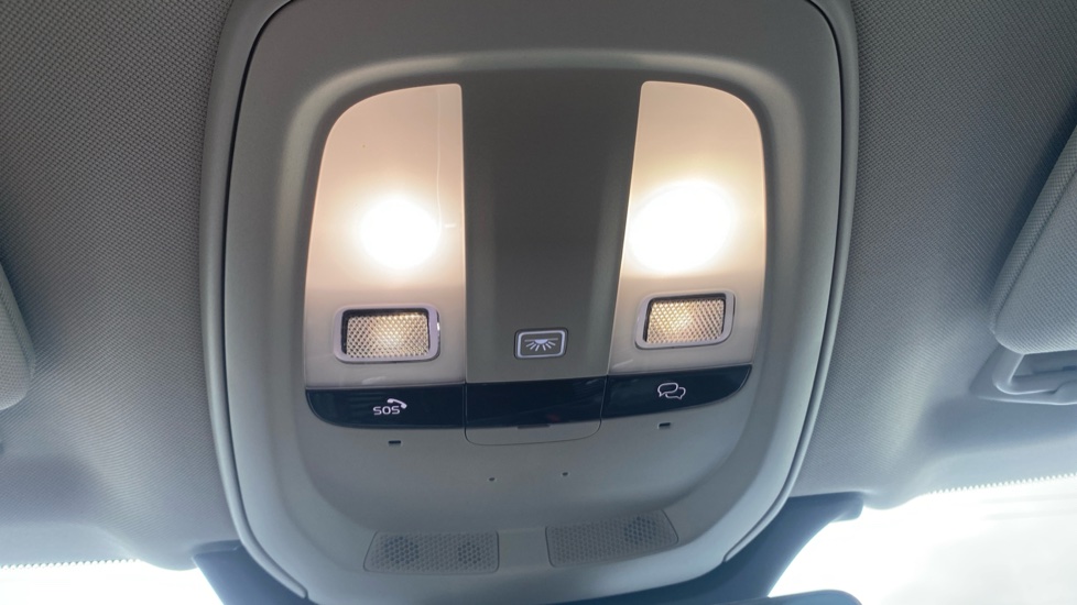 Volvo XC90 PLUS BRIGHT, B5 AWD, 173+10 kW / 235+14 HP