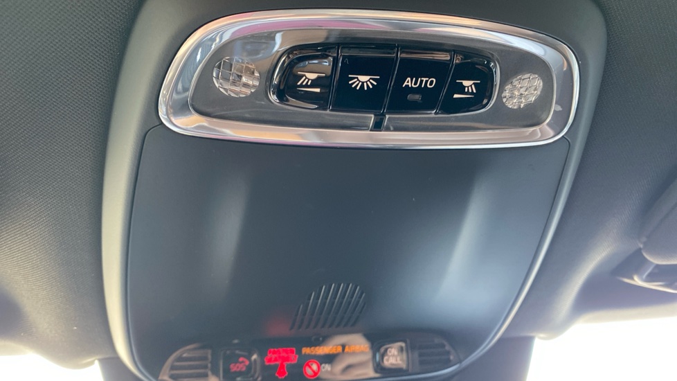 Volvo XC90 INSCRIPTION, B5 AWD, 173+10 kW / 235+14 HP