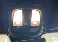 Volvo XC40 PLUS DARK, B4 FWD, 145+10 kW / 197+14 HP