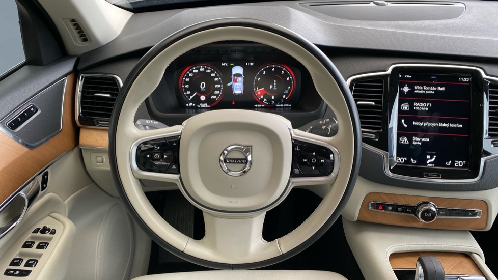 Volvo XC90 MOMENTUM PRO, B5 AWD, 184+10 kW / 250+14 HP