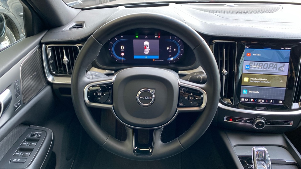 Volvo S60 ULTIMATE DARK, B5 AWD, 184+10 kW / 250+14 HP