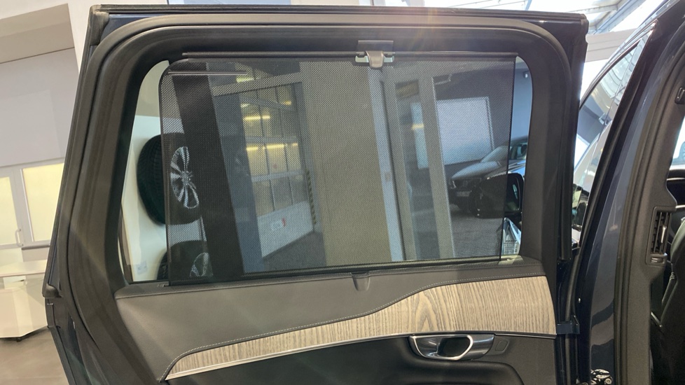 Volvo XC90 PLUS BRIGHT, B5 AWD, 173+10 kW / 235+14 HP