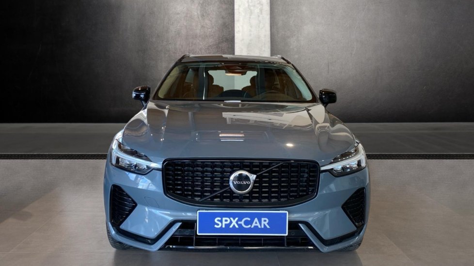 Volvo XC60 PLUS DARK, B4 AWD, 145+10 kW / 197+14 HP