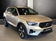 Volvo XC40 ULTIMATE DARK, B4 FWD, 145+10 kW / 197+14 HP