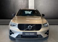 Volvo XC40 ULTIMATE DARK, B4 FWD, 145+10 kW / 197+14 HP