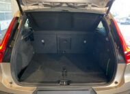 Volvo XC40 ULTIMATE DARK, B4 FWD, 145+10 kW / 197+14 HP