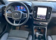 Volvo XC40 ULTIMATE DARK, B4 FWD, 145+10 kW / 197+14 HP