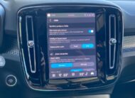Volvo XC40 ULTIMATE DARK, B4 FWD, 145+10 kW / 197+14 HP