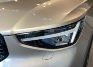 Volvo XC40 ULTIMATE DARK, B4 FWD, 145+10 kW / 197+14 HP
